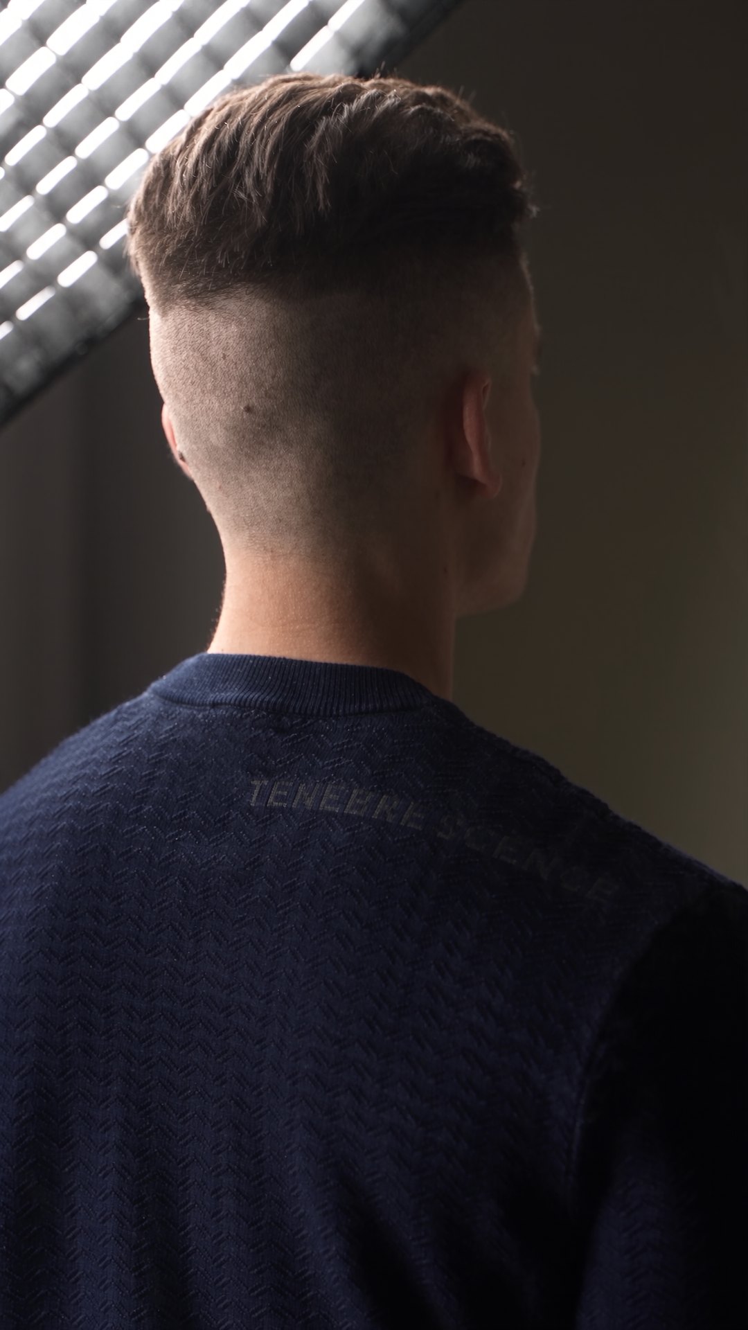 Shoulder, side